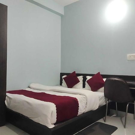 Hotel O Home Aditya Inn Suits Homestay Ayodhya Екстер'єр фото