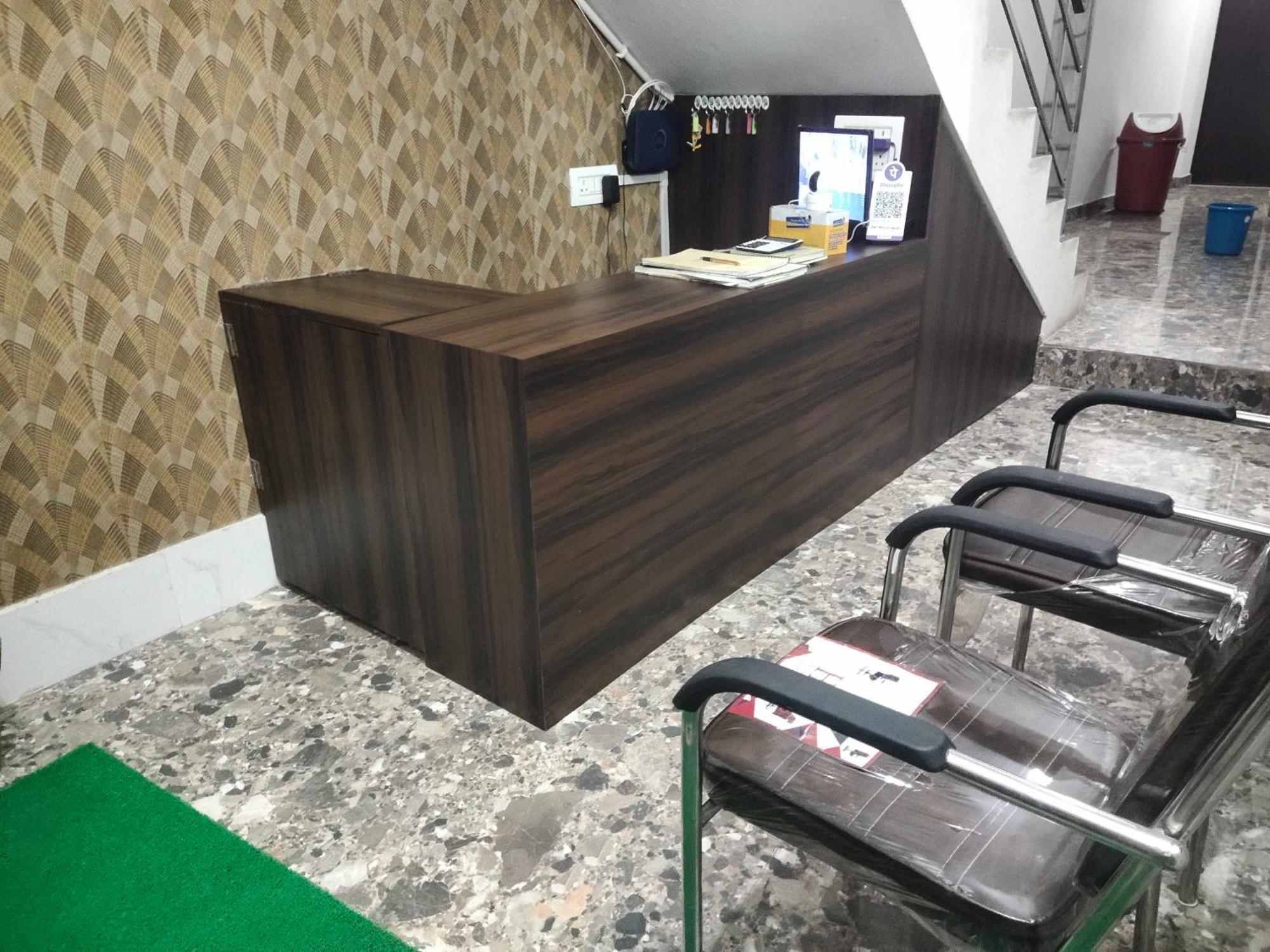 Hotel O Home Aditya Inn Suits Homestay Ayodhya Екстер'єр фото